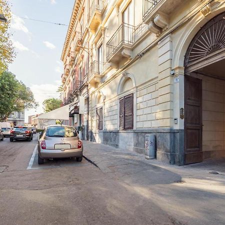 Palazzobellini Bed & Breakfast คาตาเนีย ภายนอก รูปภาพ