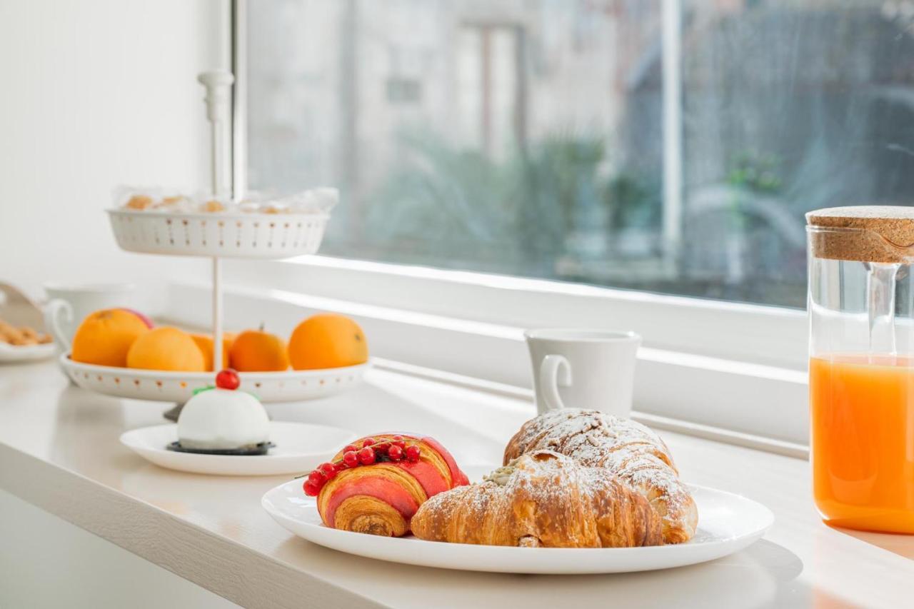 Palazzobellini Bed & Breakfast คาตาเนีย ภายนอก รูปภาพ