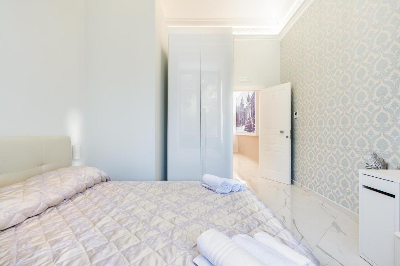 Palazzobellini Bed & Breakfast คาตาเนีย ภายนอก รูปภาพ