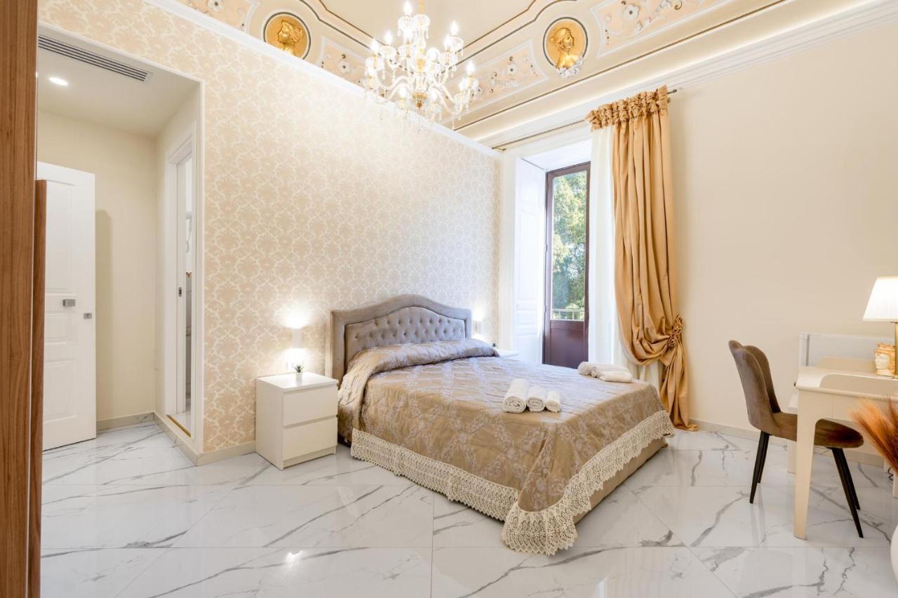 Palazzobellini Bed & Breakfast คาตาเนีย ภายนอก รูปภาพ