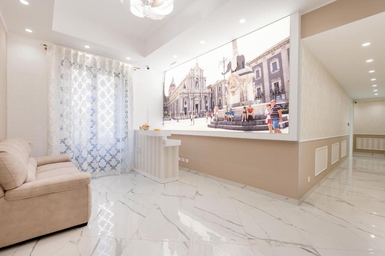Palazzobellini Bed & Breakfast คาตาเนีย ภายนอก รูปภาพ