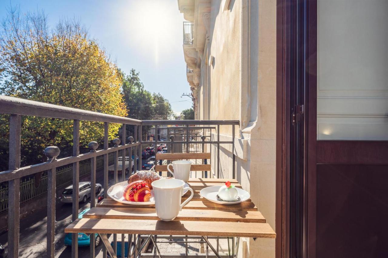 Palazzobellini Bed & Breakfast คาตาเนีย ภายนอก รูปภาพ